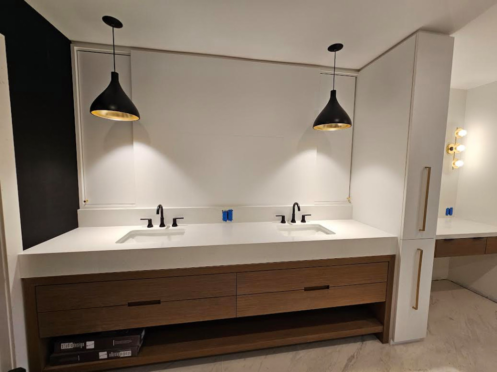 Dual Basin Bathroom