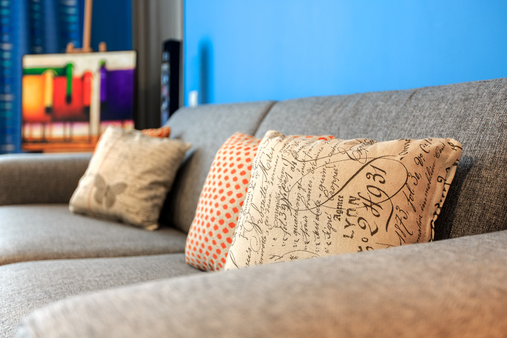 Оранжевое с синим