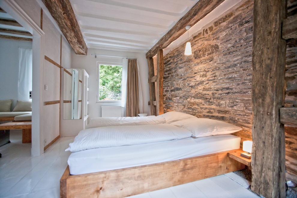 Bedroom - contemporary bedroom idea in Cologne