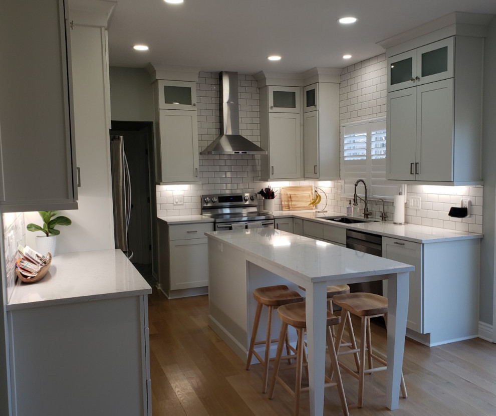 Modern Shaker Kitchen & Custom Pantry