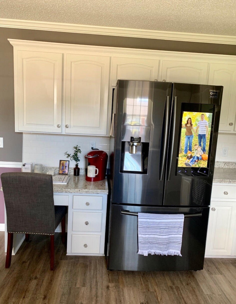 Kitchen - transitional kitchen idea