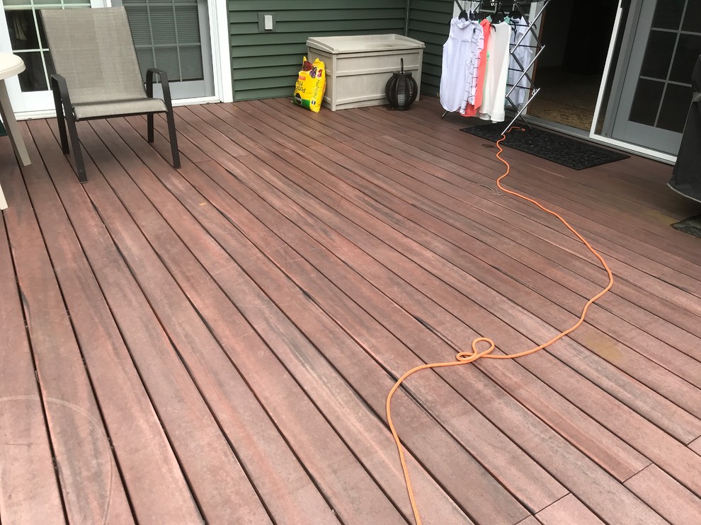 Outside deck looking for an outdoor rug. For composite deck.
