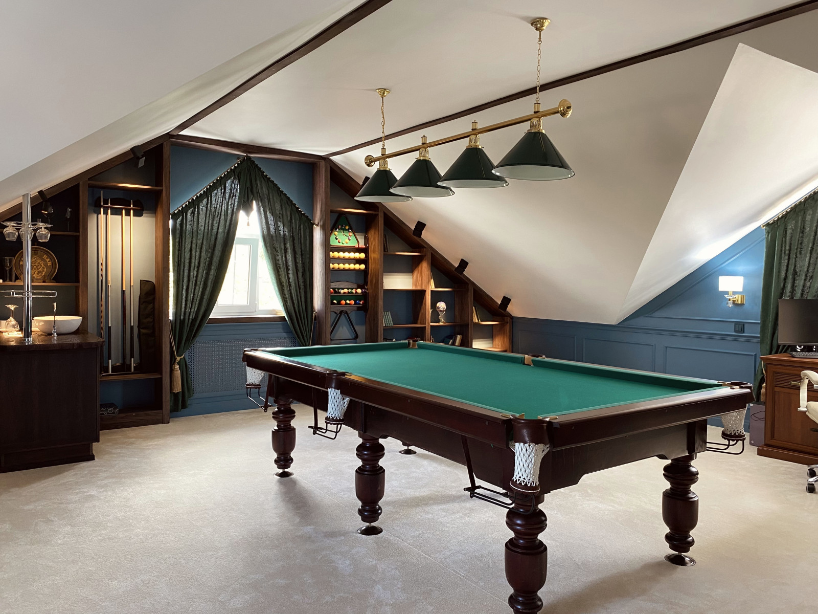 Бильярдная