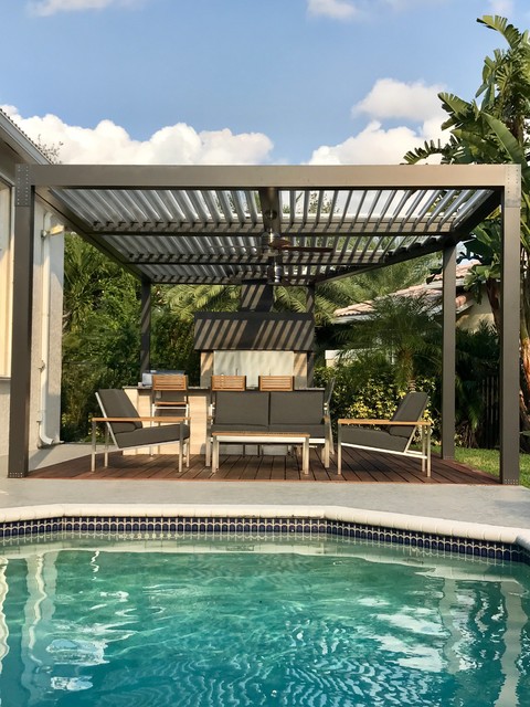 Modern Altimate Pergola Over Outdoor Kitchen Chimney