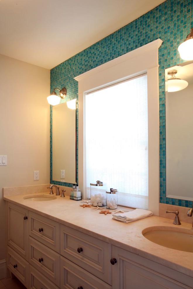 Beach Dwellings' Bathrooms