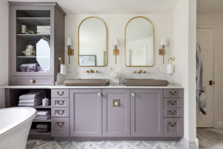 Bathroom of the Week: English Cottage Charm With Lavender Hues (6 photos)