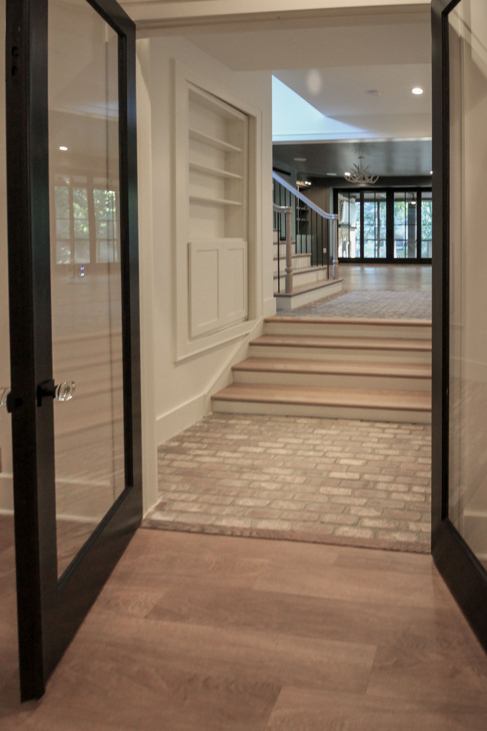 93_Captivating Light Wood Railing System with Black Spindles, Arlington VA 22207