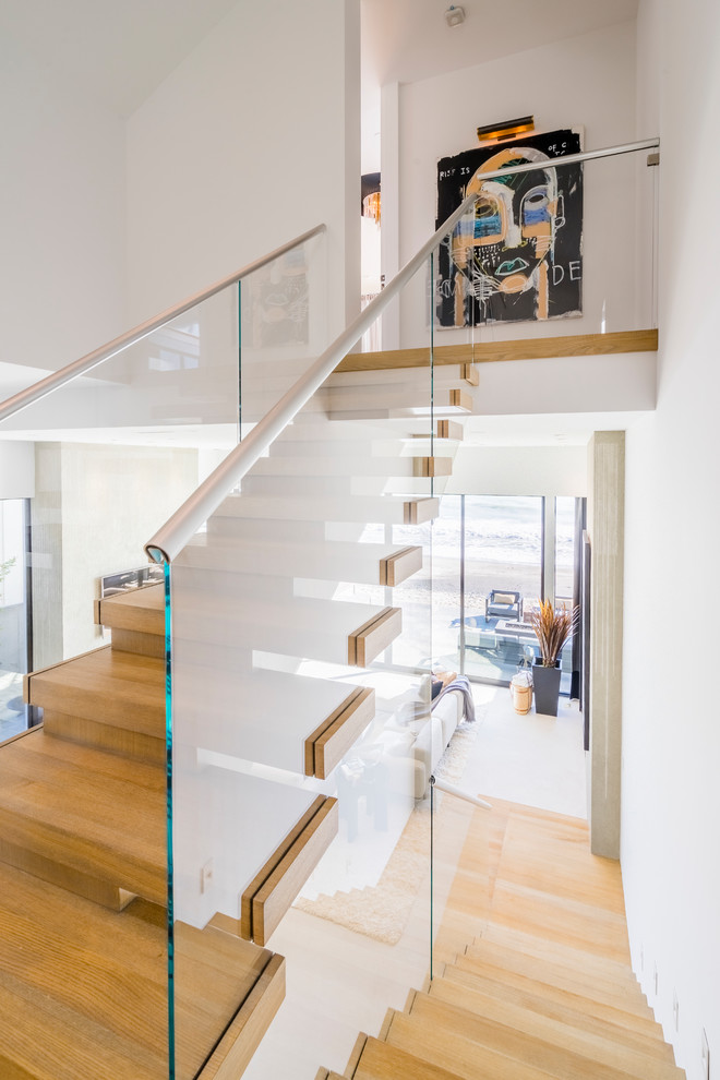 Contemporary staircase in Orange County.