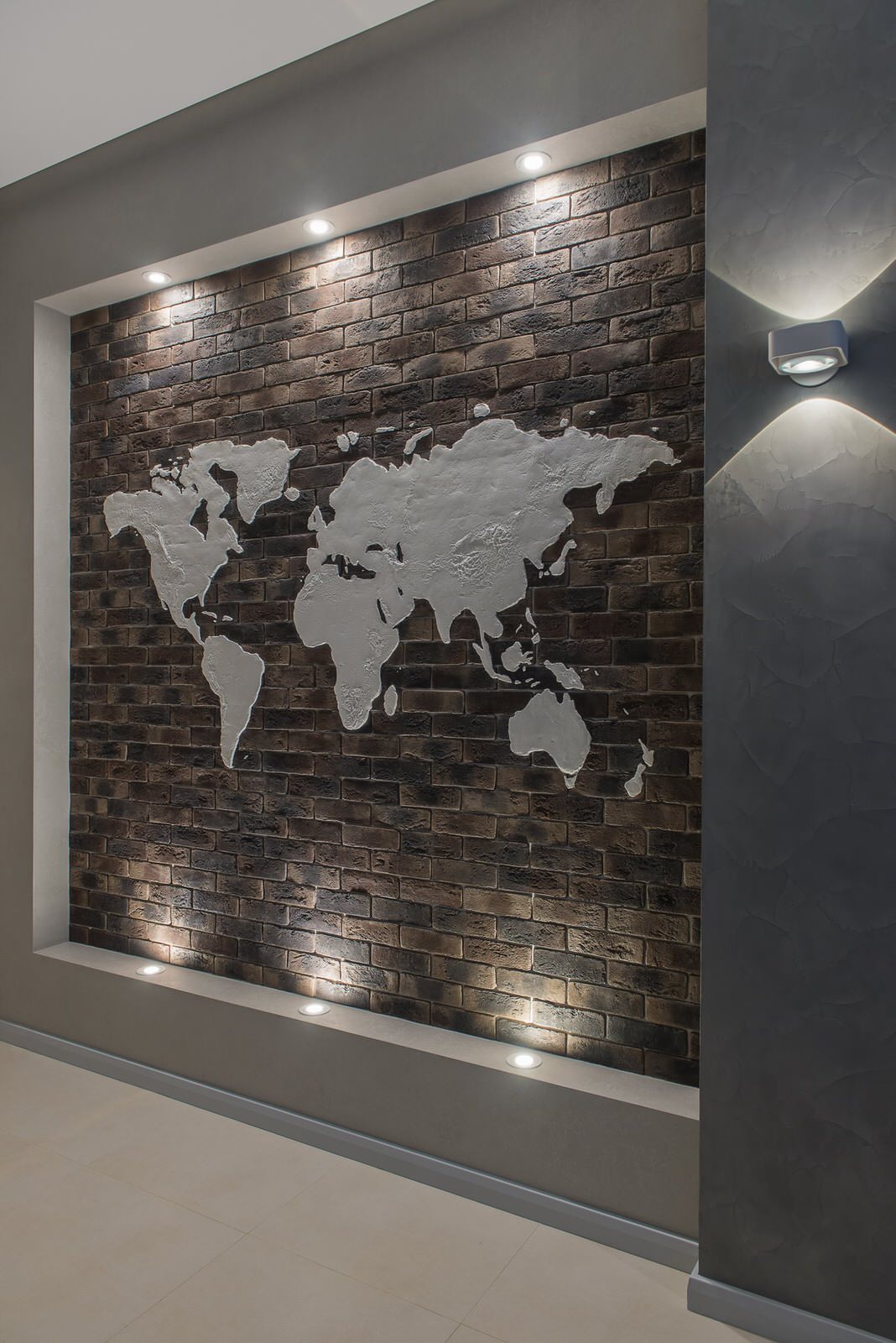 Частная квартира для него