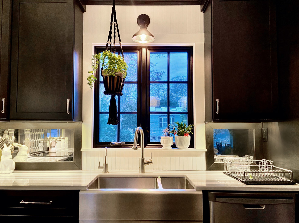 Classic Kitchen - Watch Hill, RI