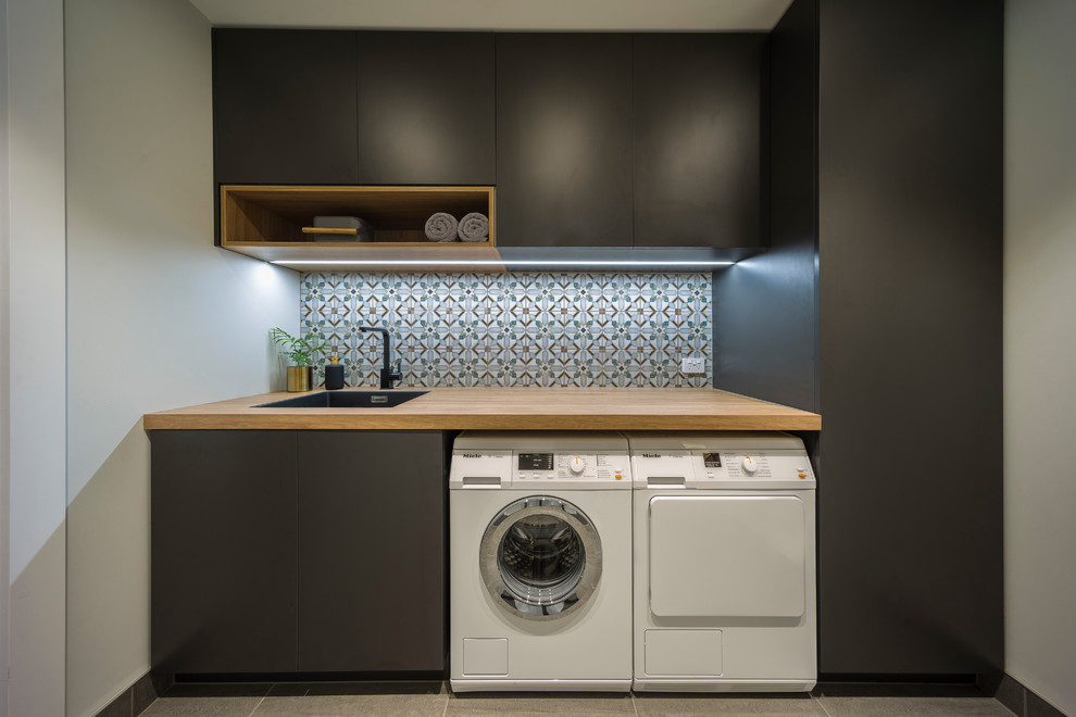 This is an example of a laundry room in Auckland.