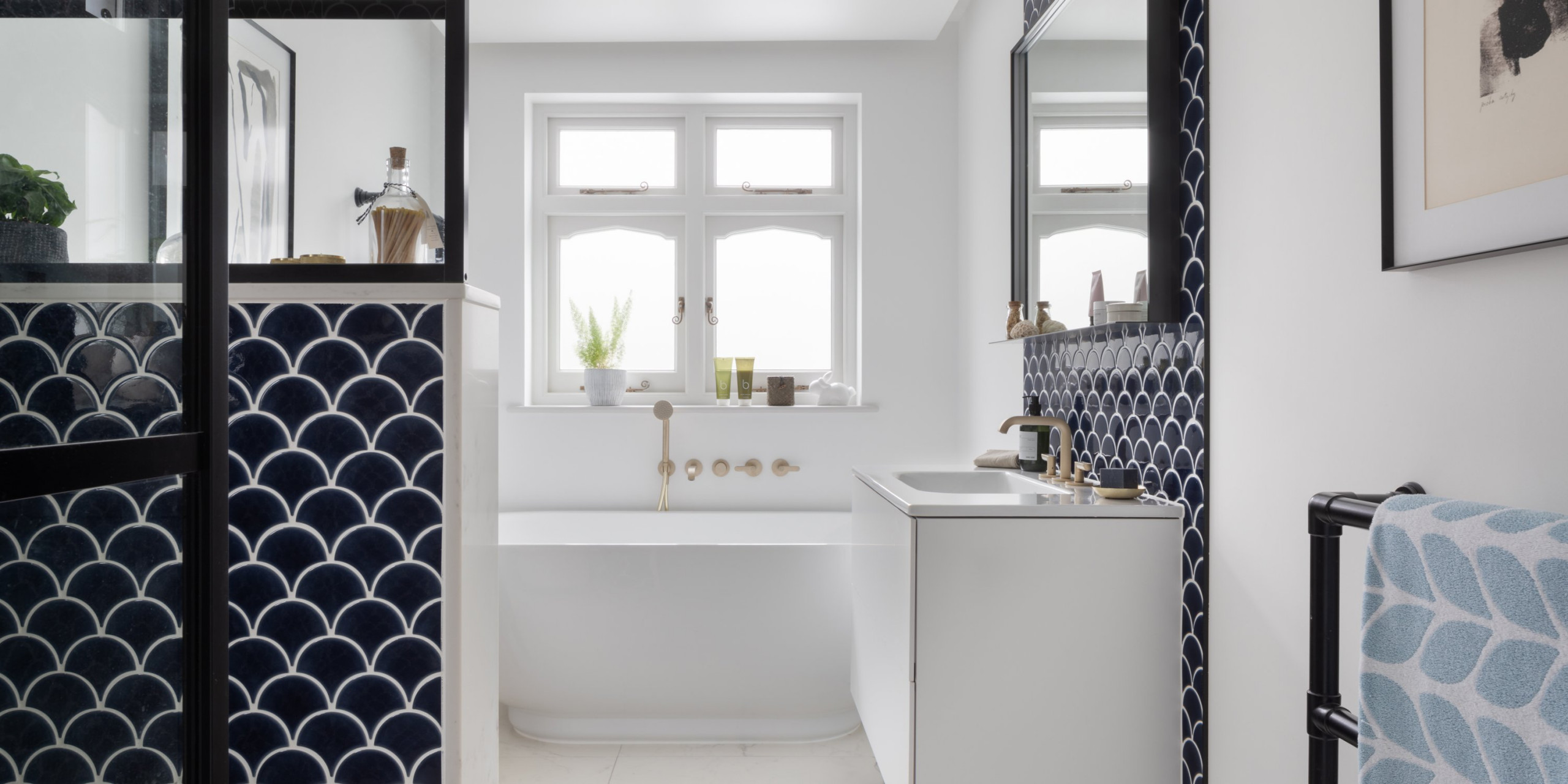 Main bathroom N2