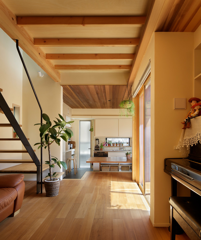 This is an example of a scandinavian living room in Tokyo.