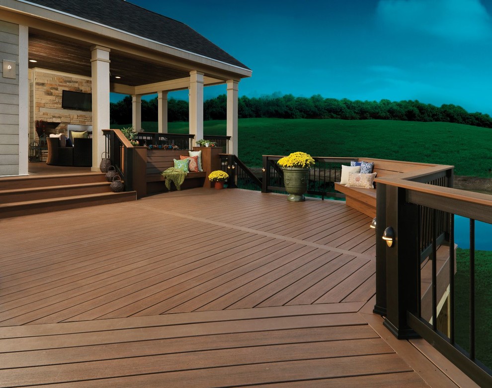 Design ideas for a large contemporary backyard deck in St Louis with no cover.