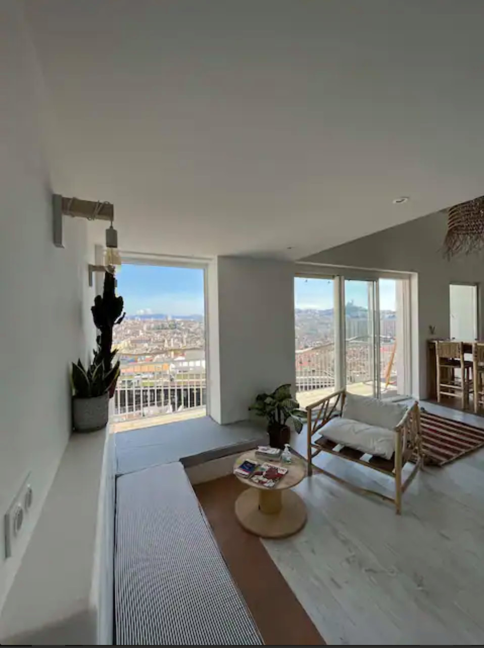 Projet Nédélec, rénovation d'un appartement avec mezzanine rooftop et balcon.