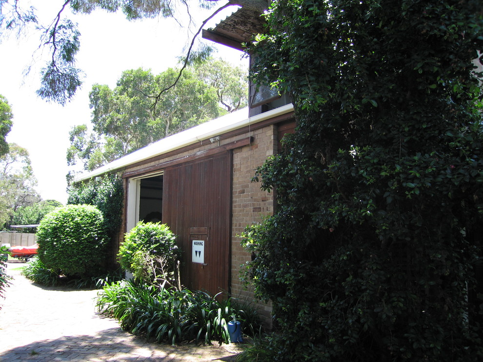 Traditional shed and granny flat in Sydney.