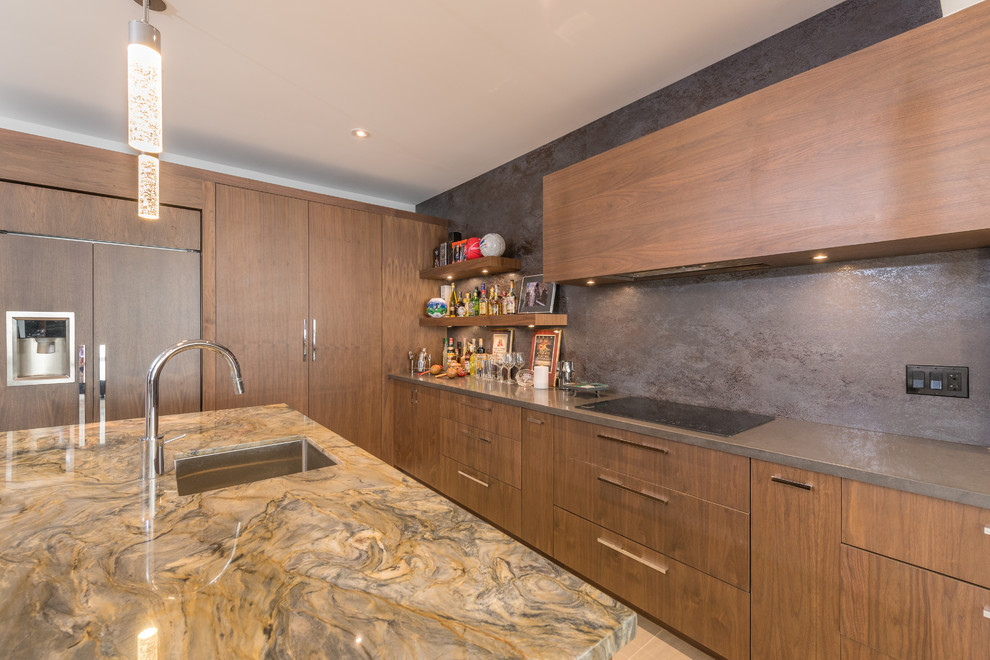 Transitional kitchen photo in Toronto
