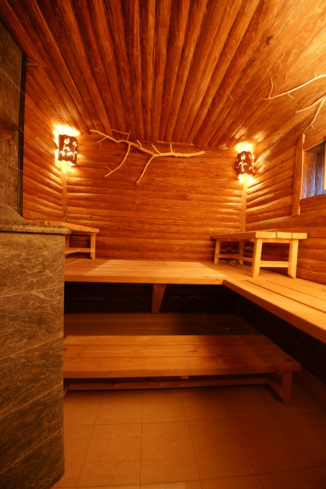 Русская баня с отделкой "Липой с лыком".