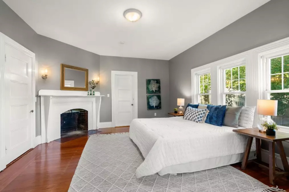 Inspiration for a transitional home design remodel in Boston