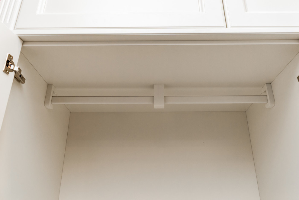 Шкаф в спальне