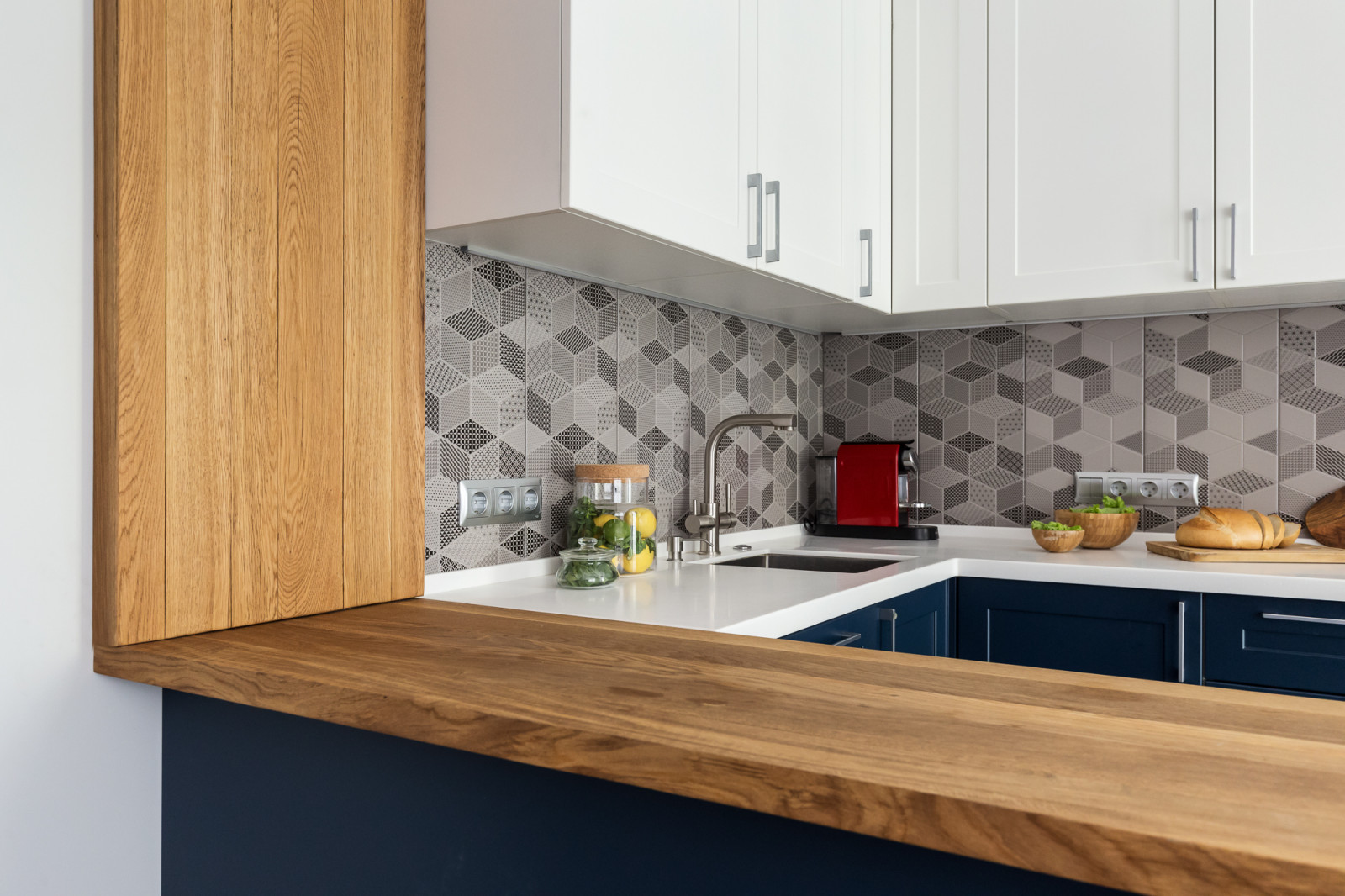 На границе синего