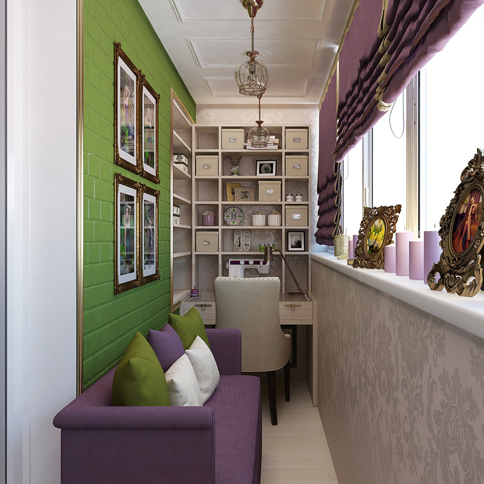 Спальня и балкон в классическом стиле