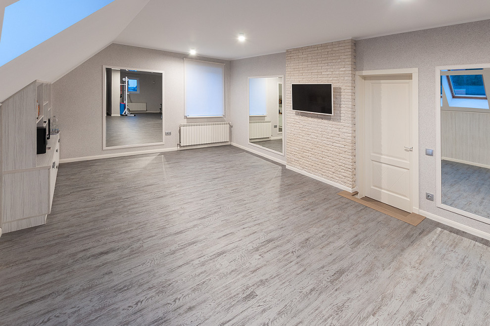 Коттедж в Заславле. Виниловые полы и ламинат