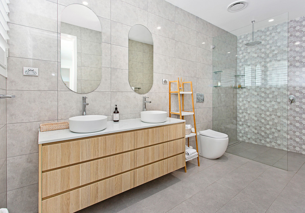 Inspiration for a bathroom in Wollongong.