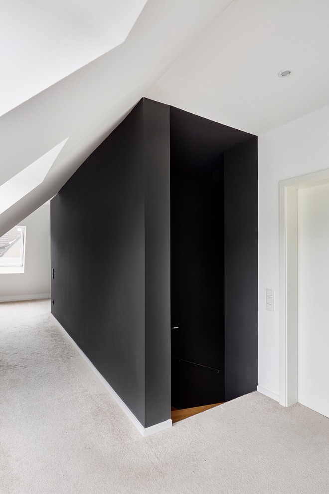 Inspiration for a modern home design remodel in Essen