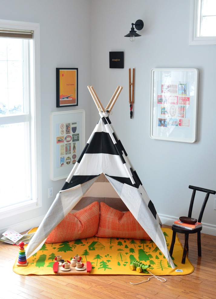 little bookworm - Inspiration for an eclectic gender-neutral kids' room remodel in Calgary
