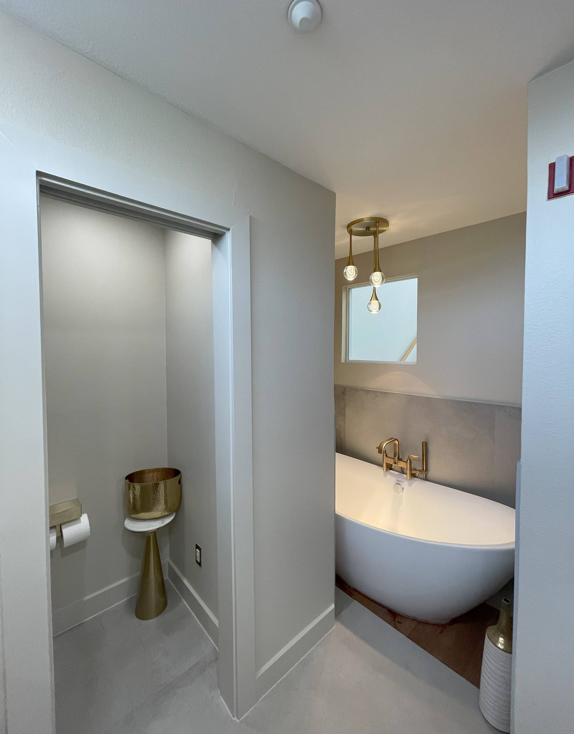 Contemporary Primary Bathroom Remodeling in Houston, TX Montrose area