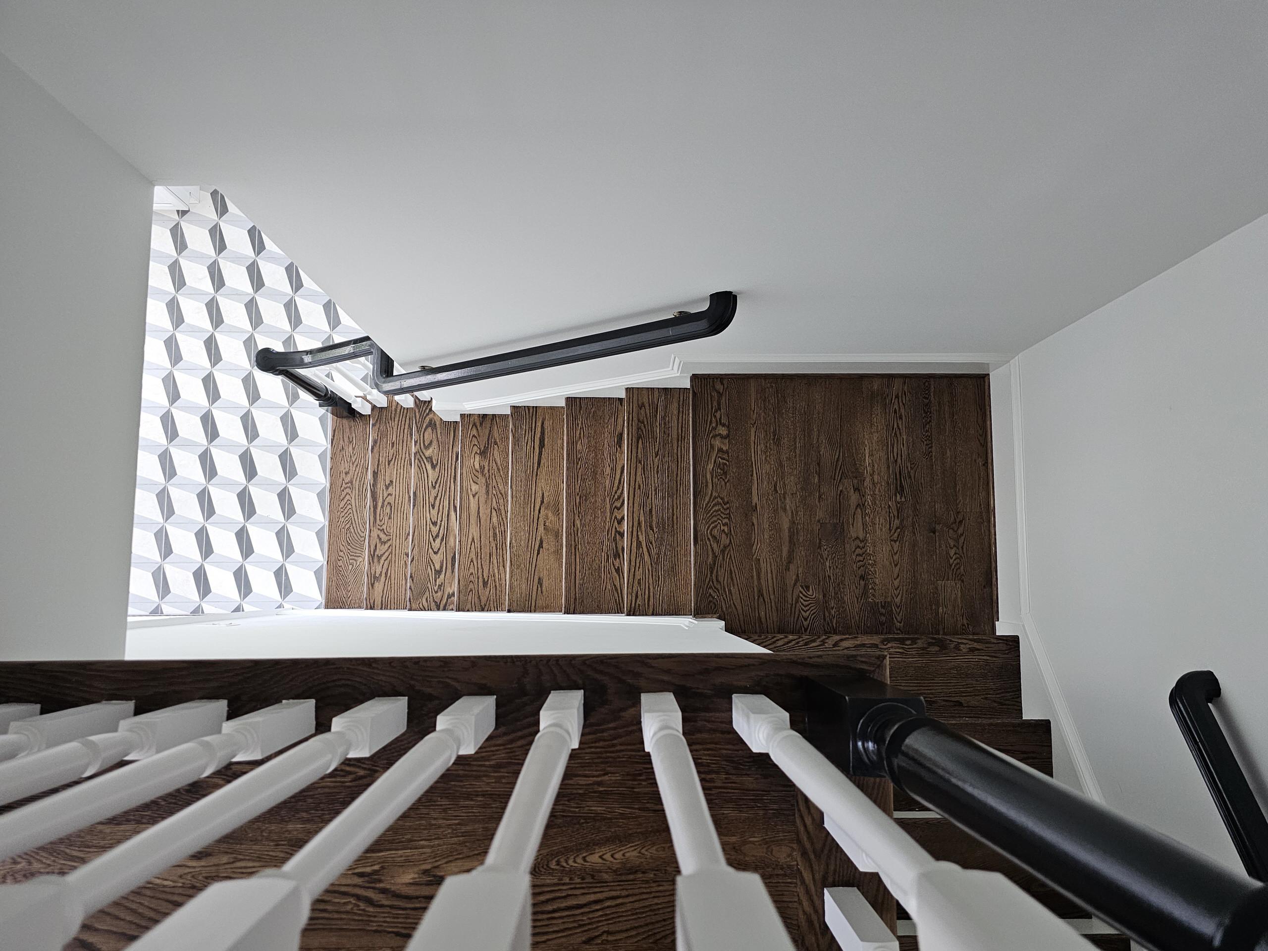 121_Elegant Floating Staircase, Chevy Chase, MD 20815