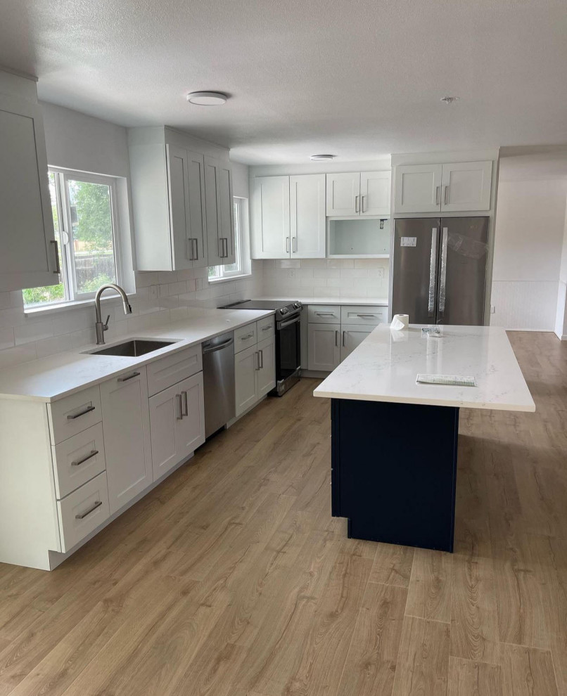 Beautiful Wide Open Modern Kitchen