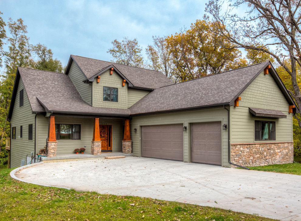 Inspiration for a transitional exterior home remodel in Cedar Rapids
