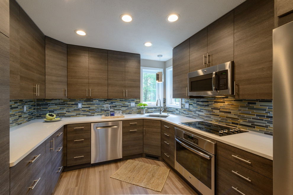 Inspiration for a transitional kitchen remodel in Manchester