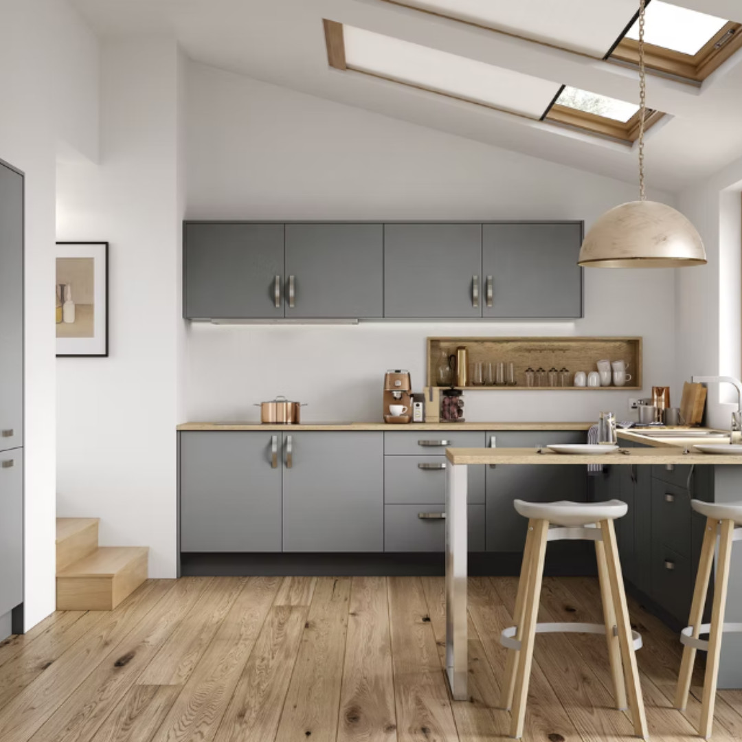 Luxe Lara slab kitchen door in soft-touch matt finish. Modern, clean-lined kitchen design for Leicestershire interiors.