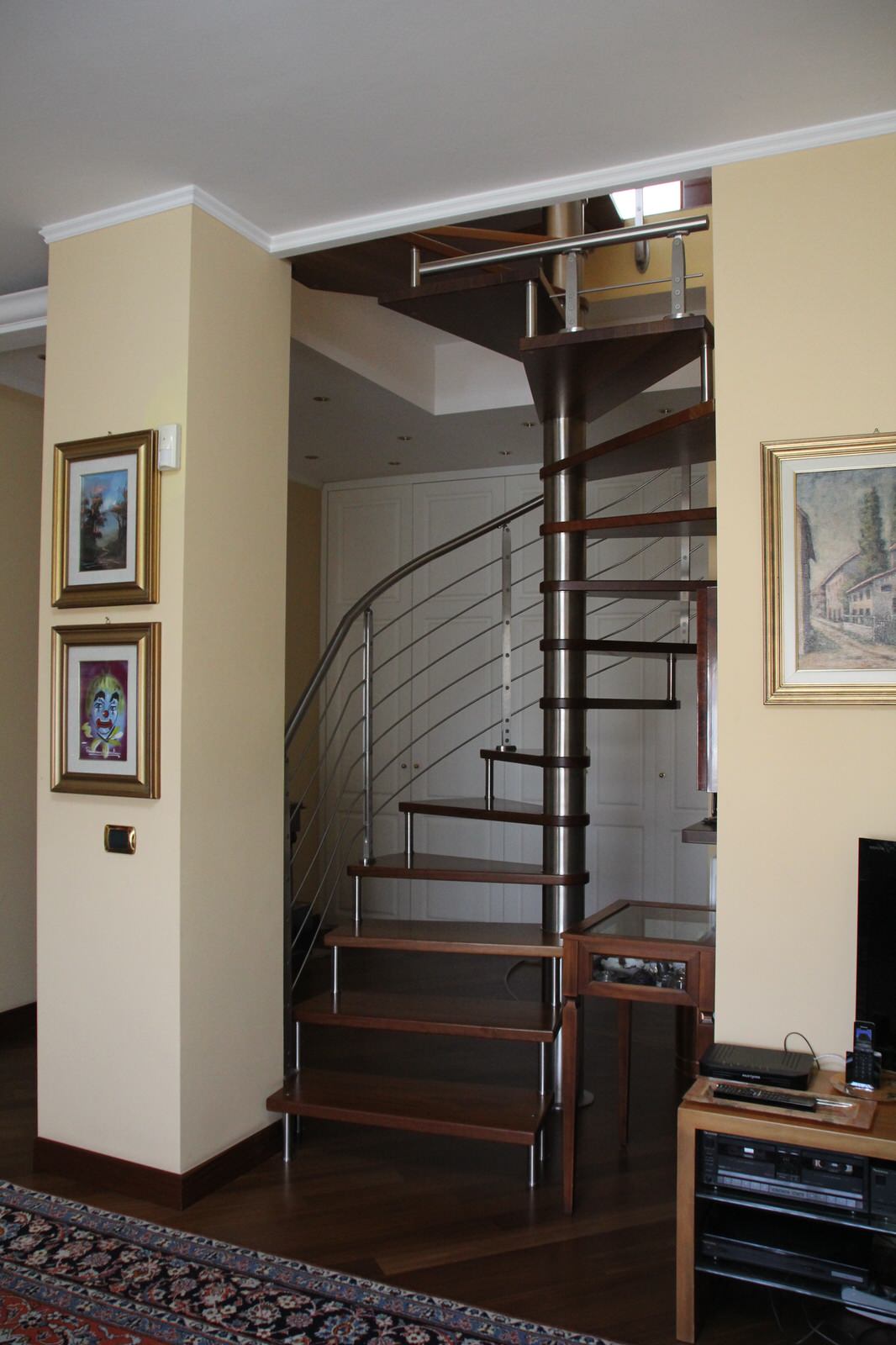 Двухуровневая квартира с террасой в Милане, реконструкция с увеличением площади