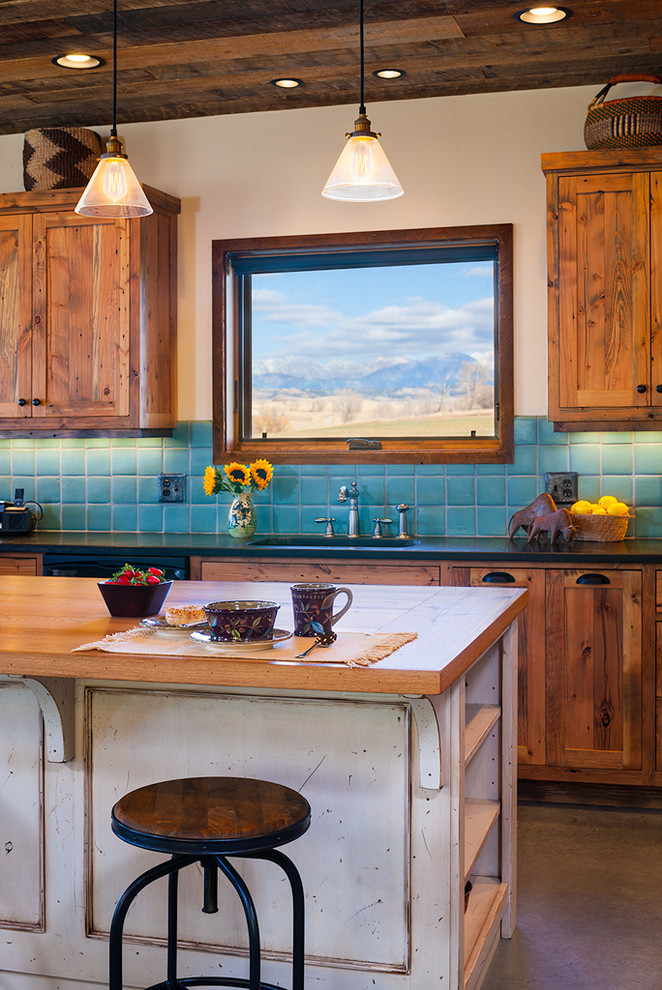 Kitchen - rustic kitchen idea