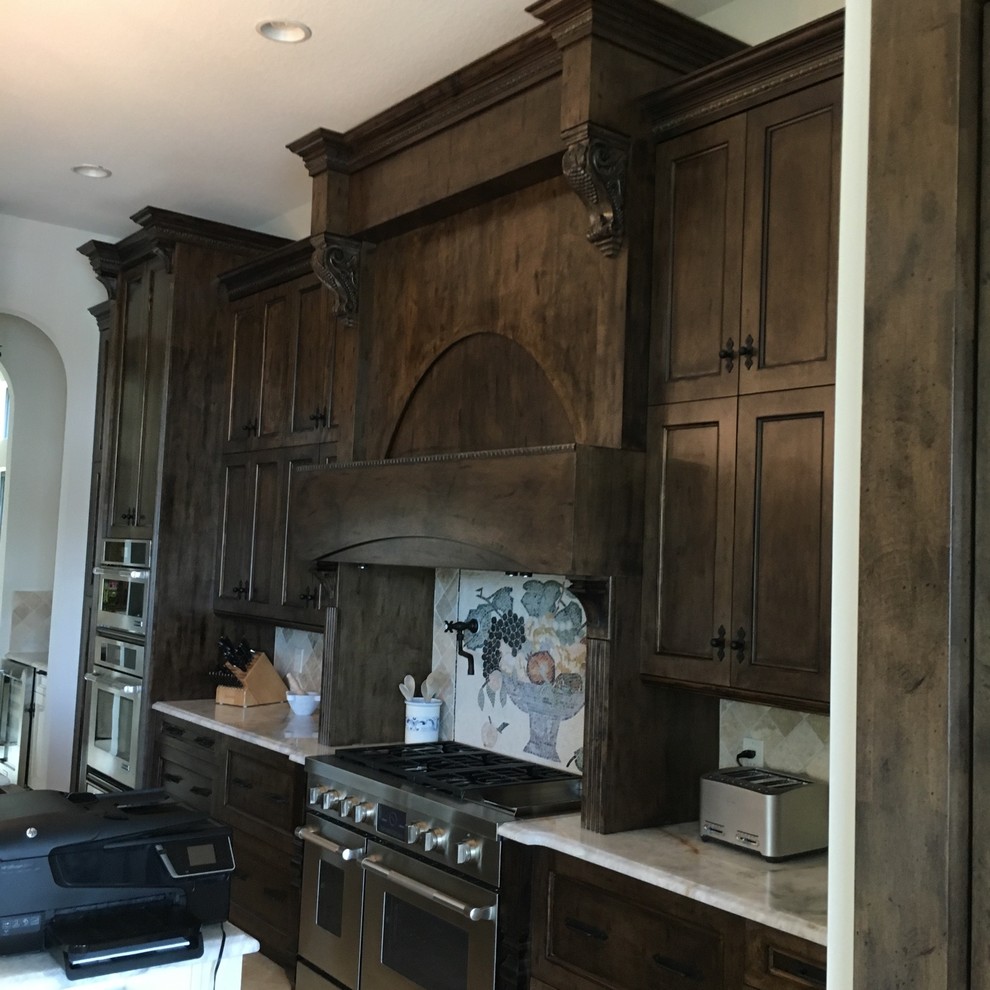 Inspiration for a rustic home design remodel in Miami