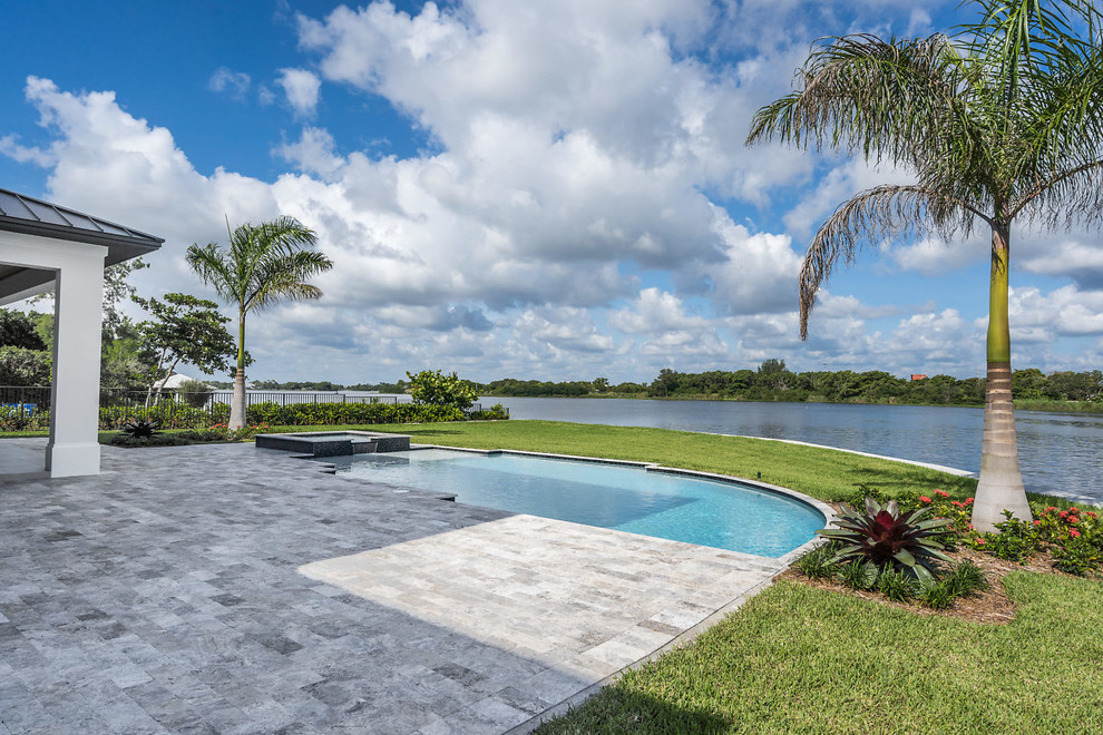 Inspiration for a contemporary home design remodel in Miami