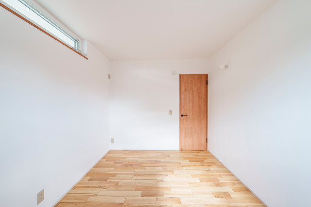 藺草の香りに癒される和リビングある平屋 japanisch-modern-schlafzimmer
