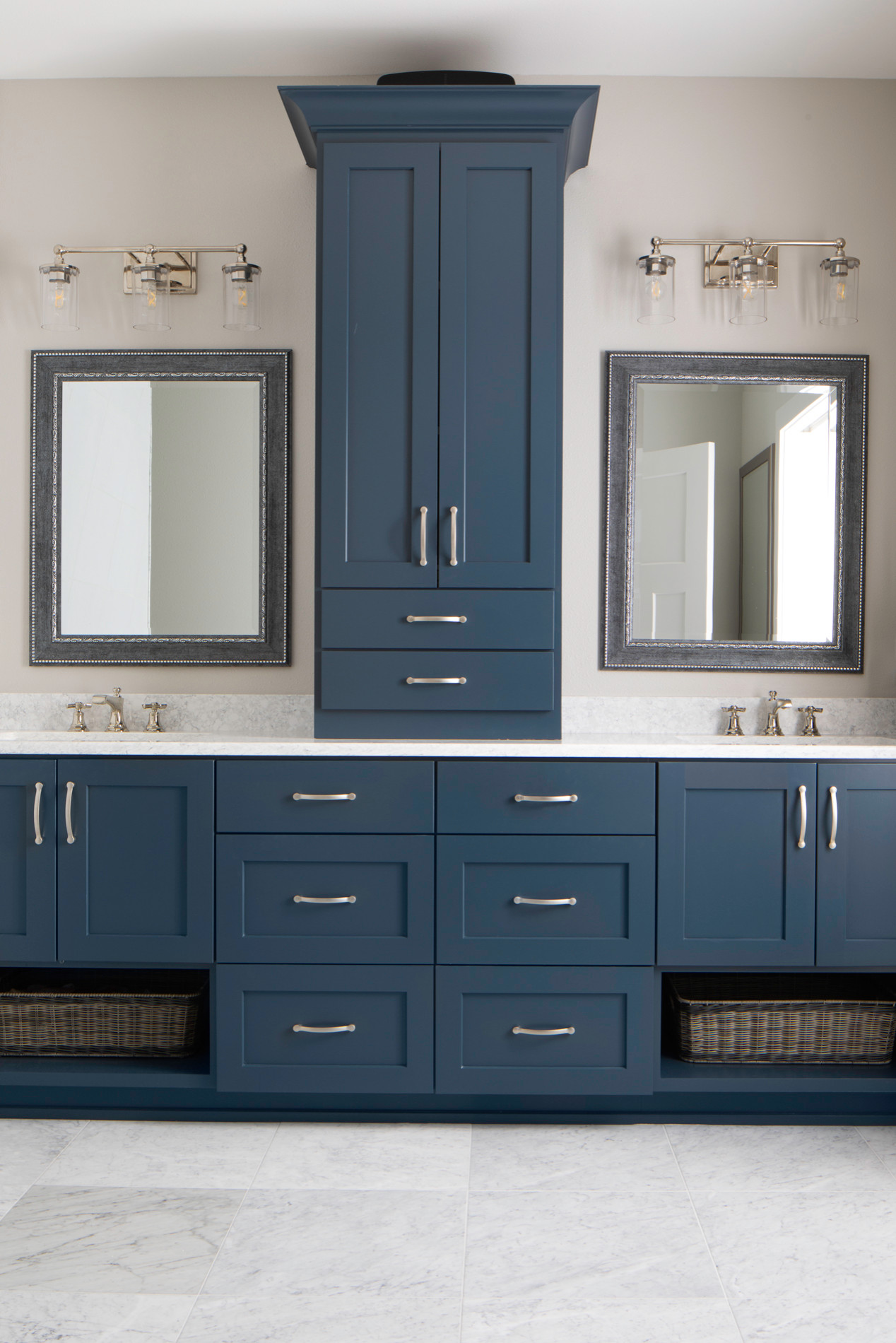 Double vanity 2024 with linen tower