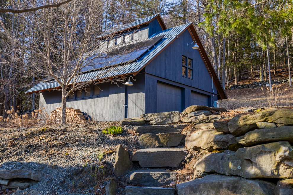 Mountain style home design photo in Boston