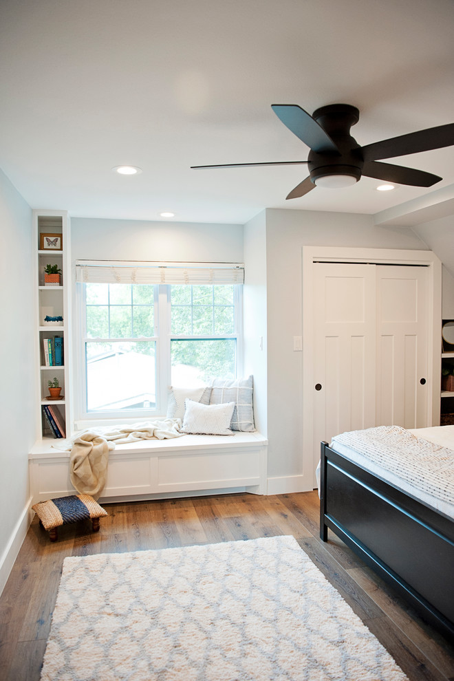 Inspiration for a transitional home design remodel in Austin