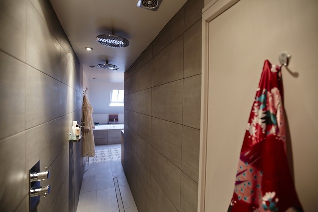 BALHAM LOFT CONVERSION contemporary-bathroom
