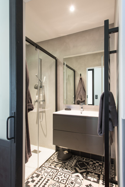 Chez Soul Inside modern-badezimmer