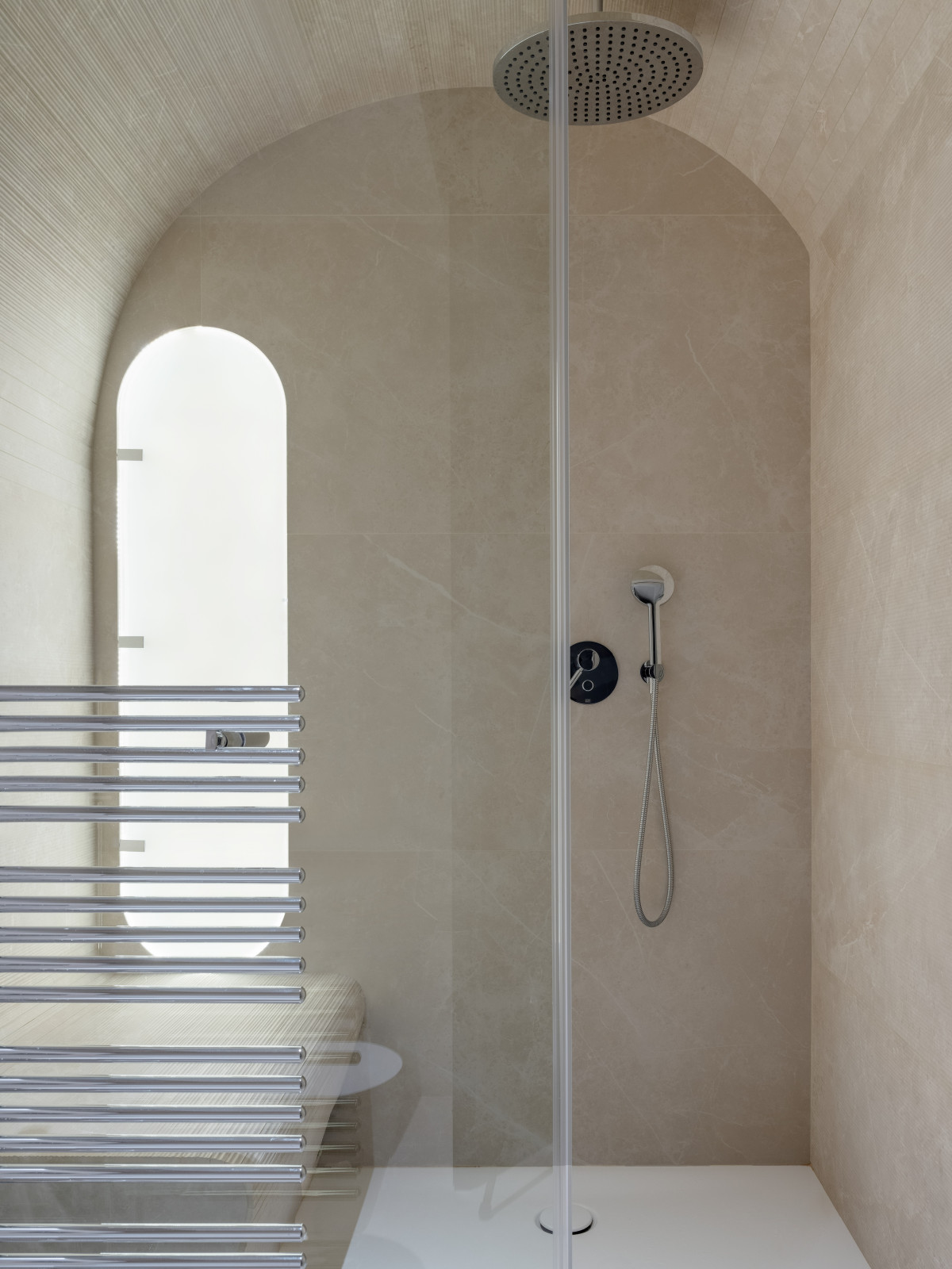 Минималистичная квартира в Москве 117 кв. м