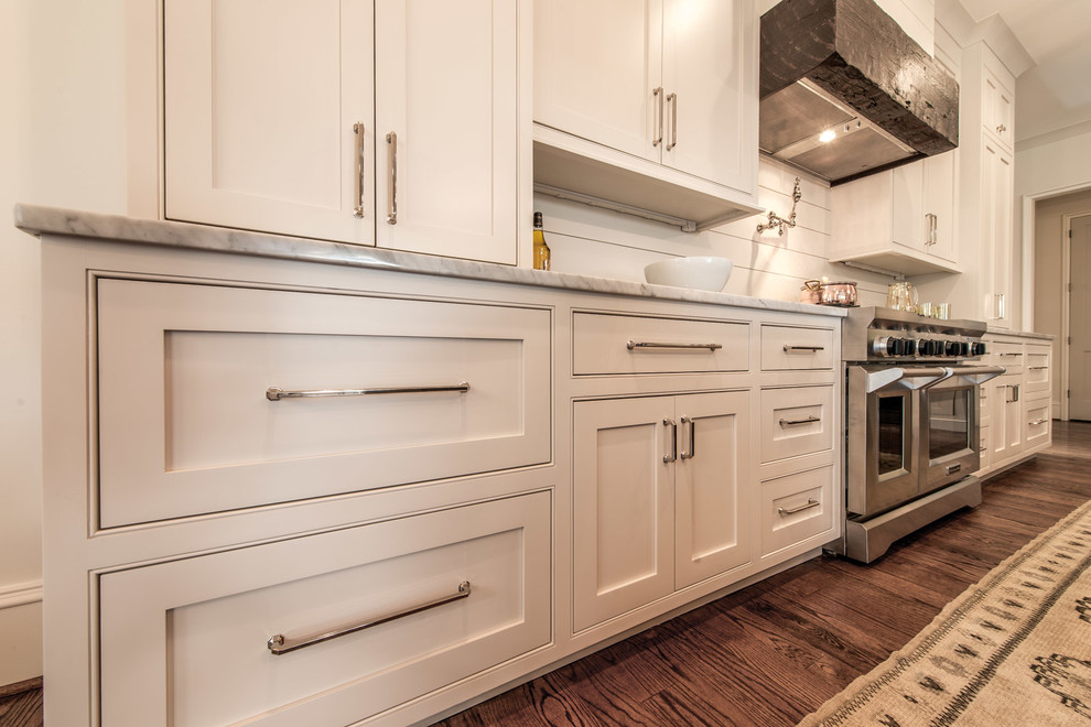Kitchen - kitchen idea in Charlotte