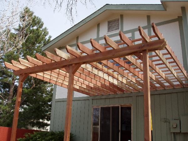 Transitional deck photo in Denver