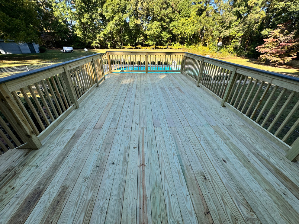 Deck with double stairs